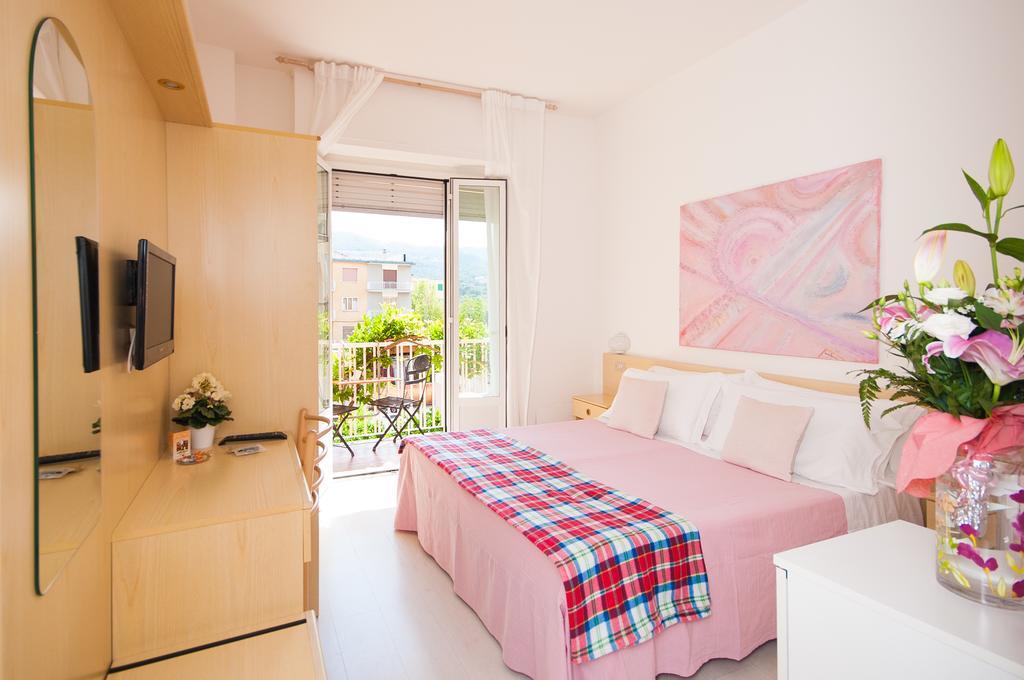 Hotel Giongo Spotorno Ngoại thất bức ảnh